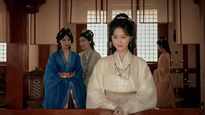 女性權謀劇《翹楚》開播，陳都靈周翊然主演，能成古裝劇黑馬嗎？