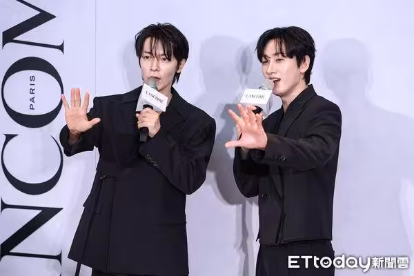 直擊／SJ D＆E癱瘓新光三越1樓！「裡面沒穿情侶裝」掀千人暴動