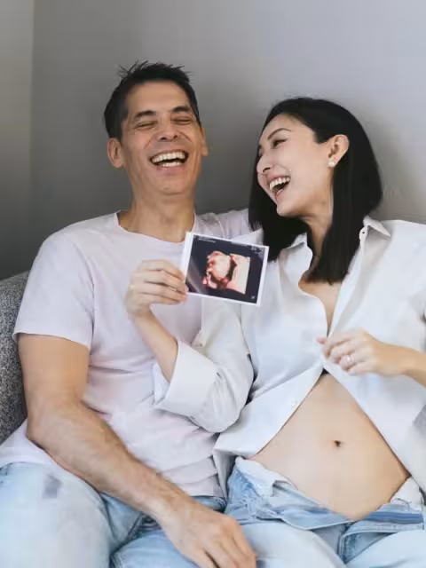 前TVB女星宣布懷孕5個月!大曬挺肚沙灘性感照!曾工作失誤沒續約TVB