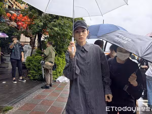 翁家明曝傅子純「早說想休息了」　顏曉筠靈堂潰堤痛哭：想把你拍醒但做不到！