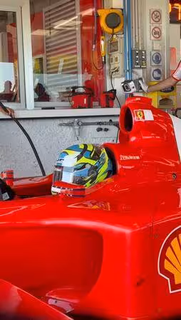林志穎親駕F1法拉利!限動PO片「賽車手視角」貼地攻彎…飆速超狂