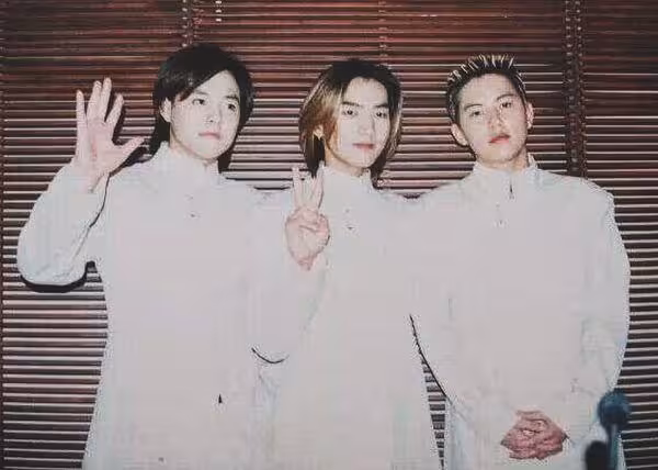 19歲拔智齒驟逝！當年紅遍韓國　金煥城去世26年⋯成員悼：永遠老么