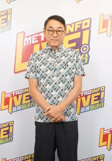 TVB前男星遭女搭檔爆料伸舌強吻!強硬回擊:嘴唇接觸不超2秒,2秒能做什麼?