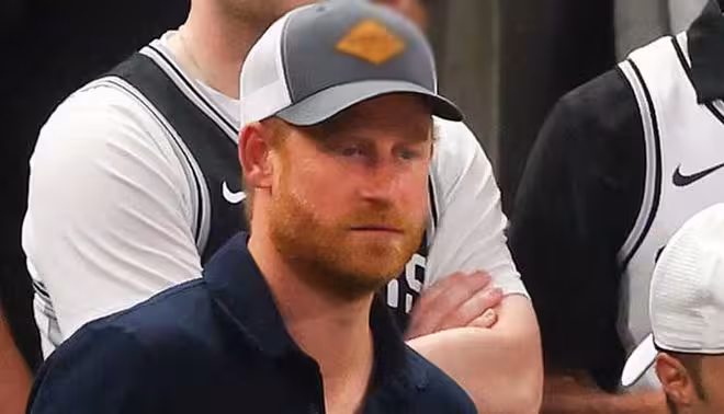 哈里王子伸手遭無視?NBA場邊這3秒,比總決賽還刺激!