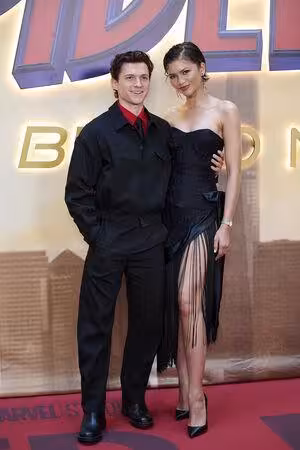 《蜘蛛人》湯姆霍蘭德真的結婚了! 甜蜜告白千黛亞