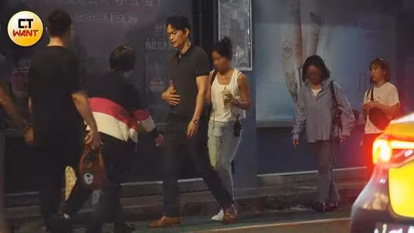 邱澤柯佳嬿「深夜被拍現蹤中山區」！他出餐廳1舉動…工作人員超驚喜