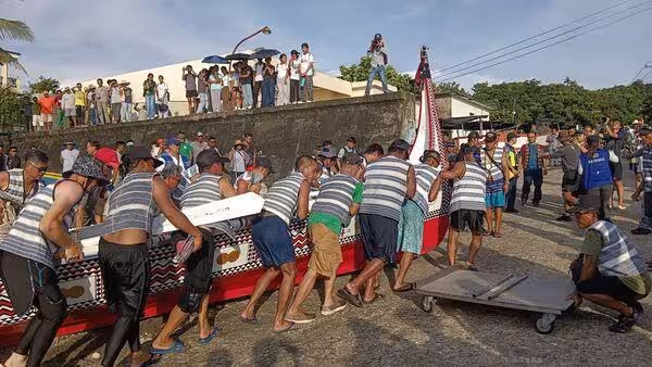 睽違300年!60達悟勇士「人力純手劃」兩天一夜 戰勝太平洋狂浪