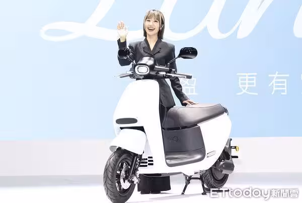 Lulu搭學姊機車竟然出事　雨中重摔結果有人大腿嚴重擦傷