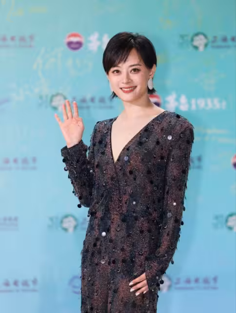 孫儷亮相白玉蘭頒獎典禮紅毯，回應獲獎問題，她非常的真摯大方