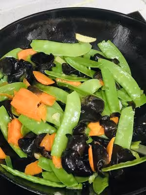 小炒荷蘭豆木耳