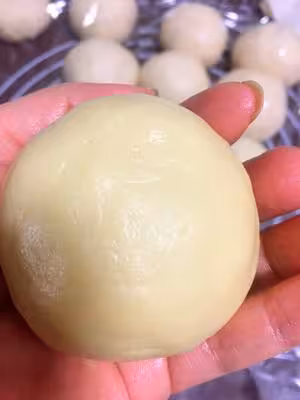 好吃到炸裂的港式菠蘿包（附帶製作酥皮的小視頻）