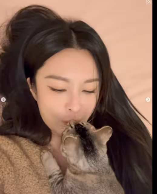 TVB花旦與前一線小生疑戲假情真！兩人都曬出同只貓咪！相差10歲曾曖昧互動！