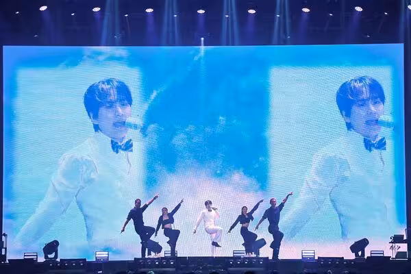 爆料始源裸身跑步！SJ圭賢出道20年告白台粉：你們真的像我的家人