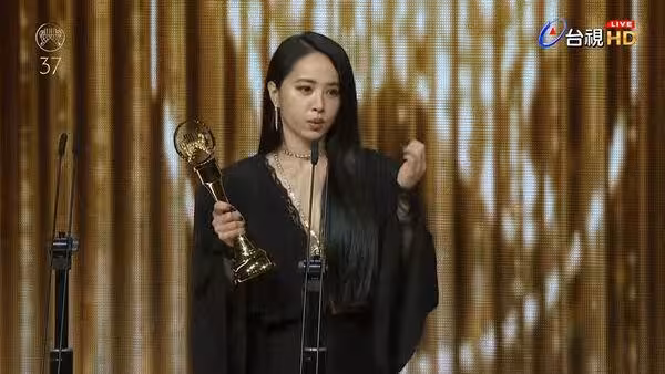 金曲獎／蔡依林睽違19年奪歌后！　哽咽說不出話：完全沒有想到的獎座