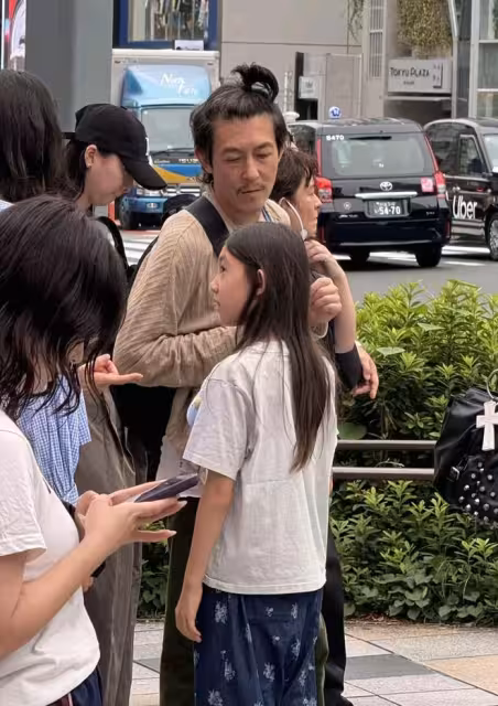 任素汐出軌對象曝光,陳冠希扎衝天炮,周濤求抱彭冠英全身牴觸