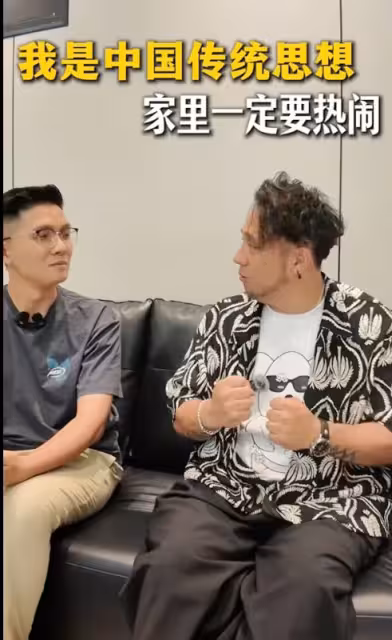 TVB前男星再被粉絲太太怒斥!稱不要在世人面前再裝!四年生四個老二患自閉症!