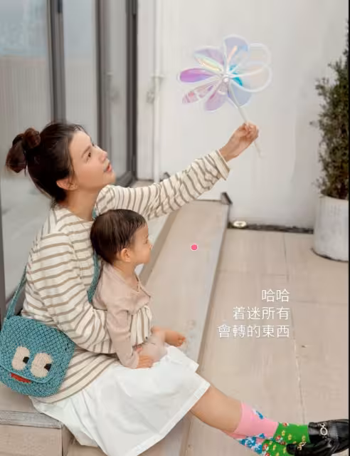 44歲TVB女星曬兒子1歲多牙印!感性發文:平淡才是真