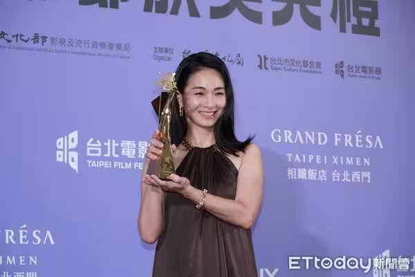 北影/陳雪甄奪女配嗨喊「老天爺好疼我」! 狂贊戰袍能大吃樂捐5萬獎金