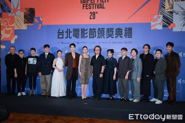 北影/舒淇大方露香肩! 對決陳玉勛笑嘆:有他我得獎率少90%