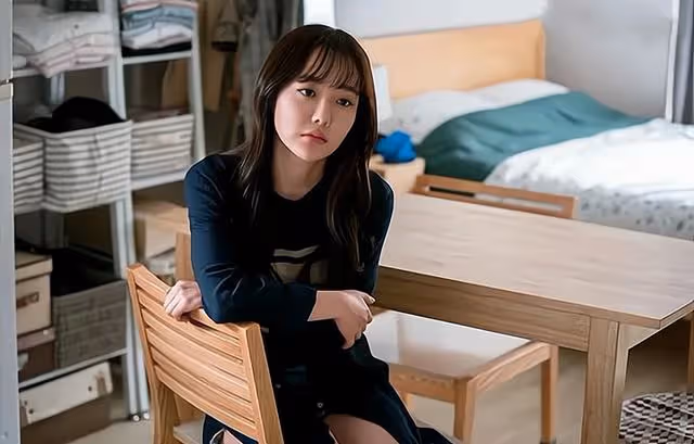 「兒子,讓親家滾,外人沒資格和我住一間屋」「離了,咱才是外人」