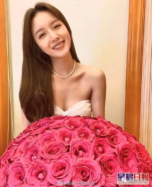 鄺潔楹慶祝30歲生日!胡杏兒抱BB女惹細仔呷醋