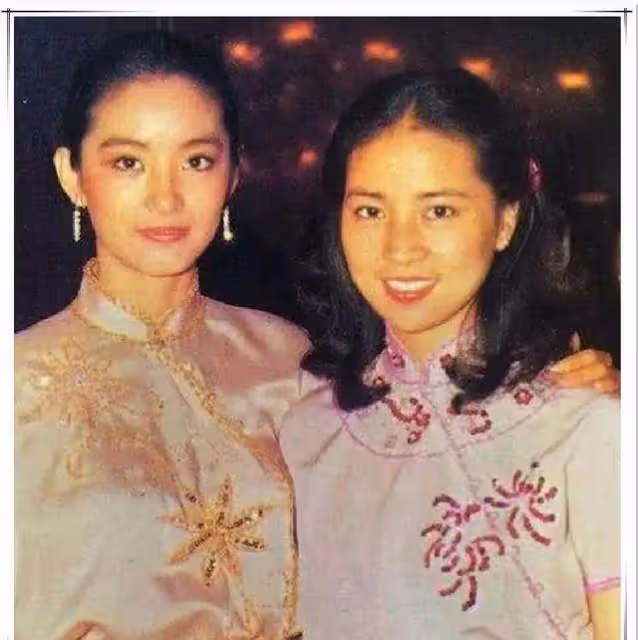 當紅時懷孕息影,嫁給成龍隱婚16年,林鳳嬌過得有多辛苦?