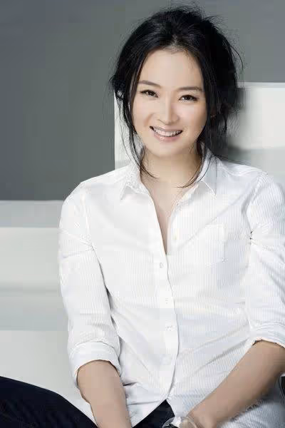 24歲嫁豪門當後媽!跪地「給皇族婆婆洗腳」被親兒罵豬頭「今重拾事業」活出自己
