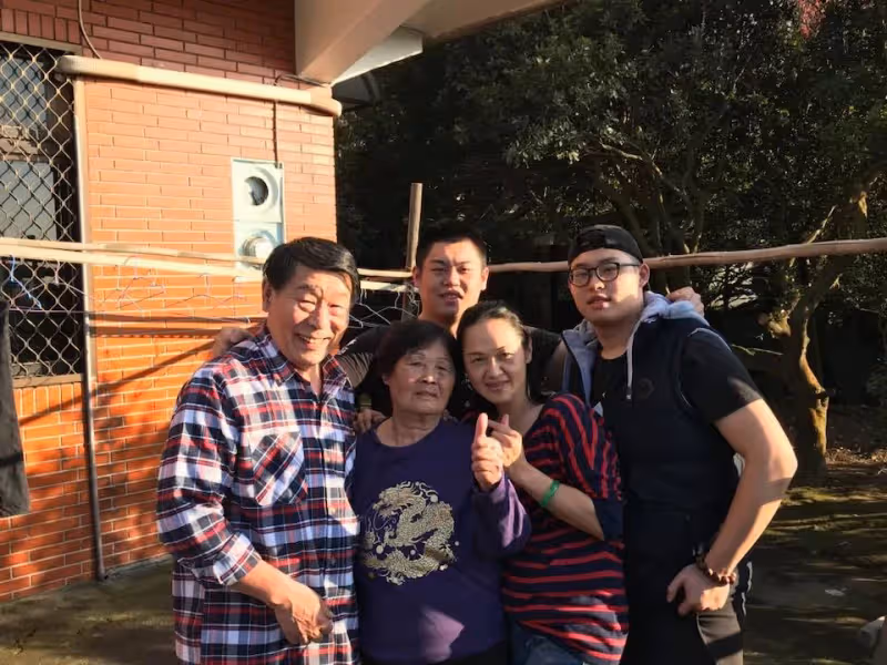 《土地公傳奇》陸一龍「娶小20歲留美妻」老少配20年 「分手葉蒨文遇真愛」為兒不接反派