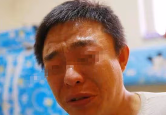 雙胞胎「同母不同父」!親子鑒定讓丈夫「頭頂綠光狂閃」寶媽淚奔吐實情:對不起老公