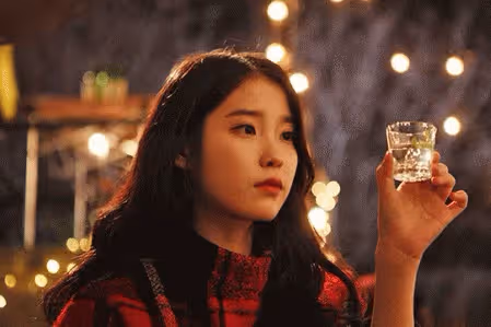 艷壓秀智、IU,素人模特破天荒拿下燒酒代言:金主也為美貌屈服