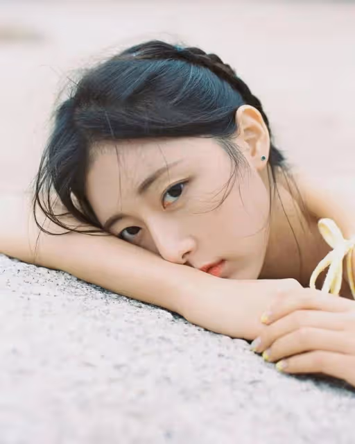 艷壓秀智、IU,素人模特破天荒拿下燒酒代言:金主也為美貌屈服