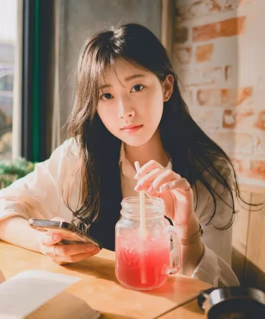 艷壓秀智、IU,素人模特破天荒拿下燒酒代言:金主也為美貌屈服