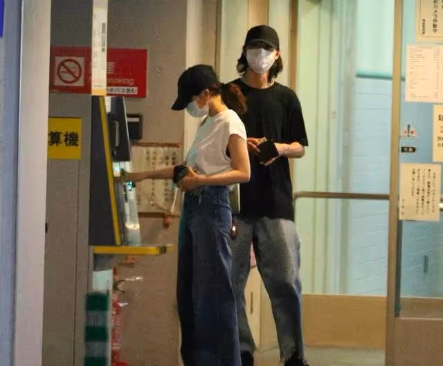 山崎賢人和日本當紅女星戀情曝光！兩人疑似「半同居」…