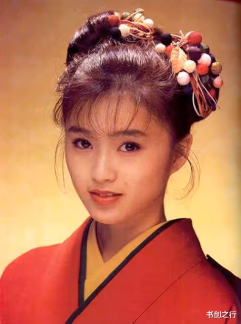 酒井法子的墮落，一個放縱自己的玉女，網上乞討的樣子真可憐