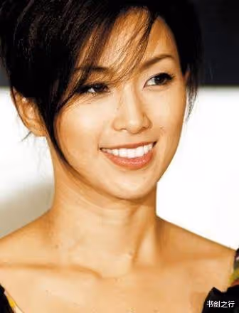 酒井法子的墮落，一個放縱自己的玉女，網上乞討的樣子真可憐