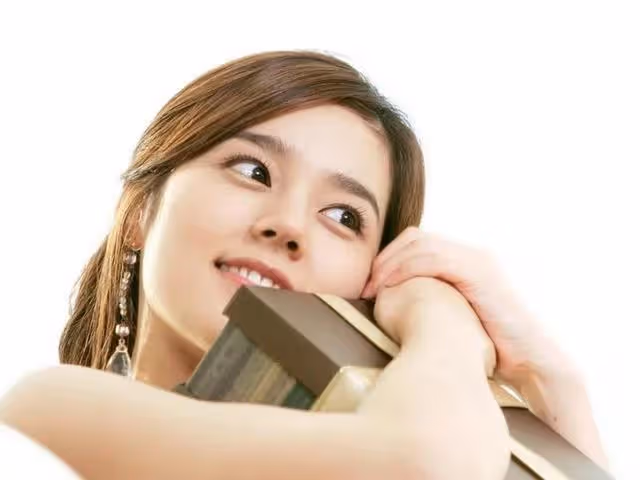 東方有佳人，絕世而獨立！韓國整容界的模板，無數人期待她的復出