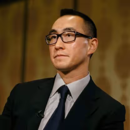 「叛逆千金」何超盈：遊蕩街頭、傳同性緋聞，為何會嫁小6歲男友