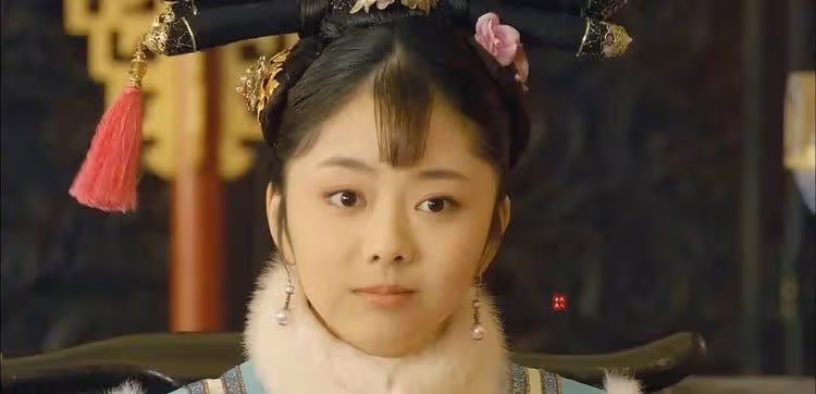 被譚松韻的「素顏殺」美到了!懟臉拍皮膚太好,她真不是大學生?
