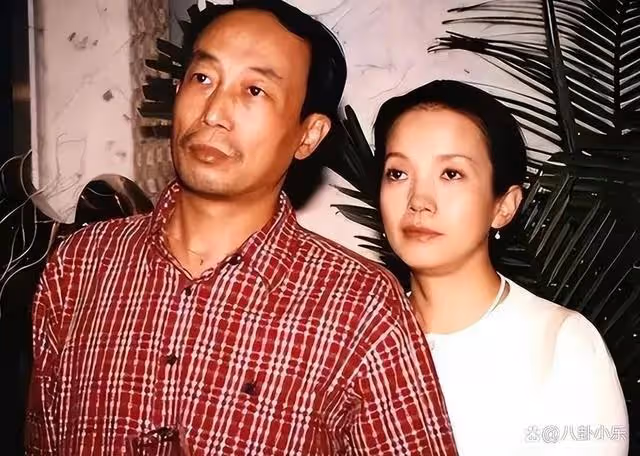 呂麗萍和安倍晉三關係這麼親密?成為首個惦念的明星,併流下眼淚