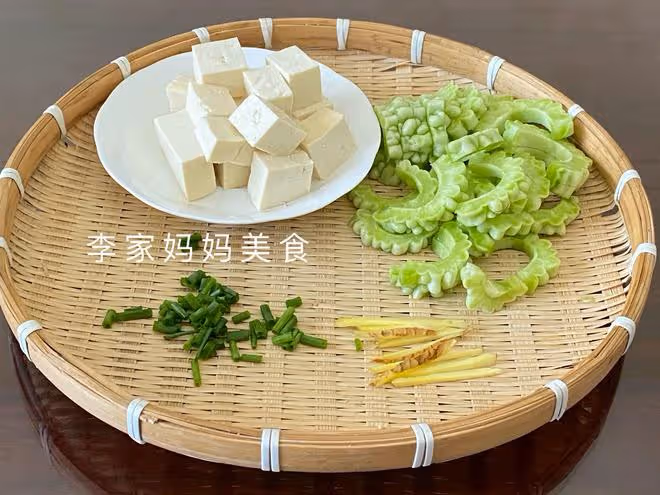 天熱了，多給家人喝這道湯，清熱解暑又祛濕，營養好喝不上火