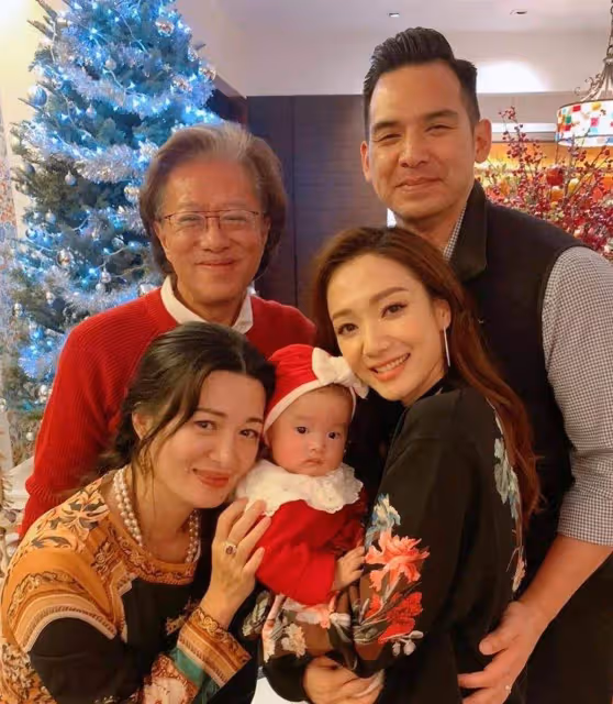 陳少霞罕曬3歲女兒近照!眉眼朦朧越大越像65歲父親,讀名牌幼稚園每年10萬學費