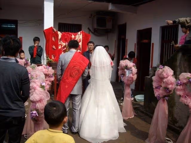我患病婆家人都不管,親哥傾家蕩產救活我,侄子結婚我送他一套房
