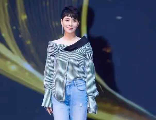 6位低情商的明星,有人曝光好友隱私,有人把「痛點當笑話」