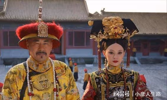 演員孫儷：婚後家庭歡樂多，菜棚抓豬接地氣，網友：越長越像鄧超