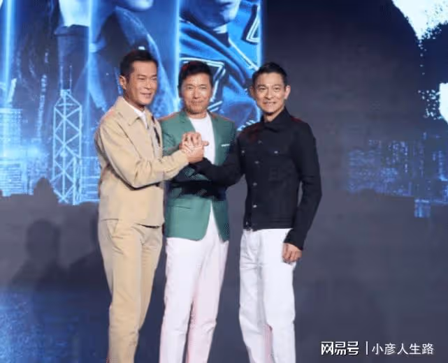 明明是年過50的大叔,身材卻遠勝18歲小伙,這才是高質量男星