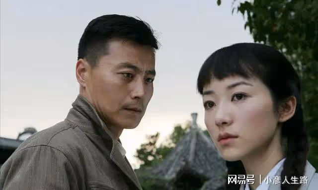 任程偉:成名後不忘患難妻,生兩個女兒家庭幸福!