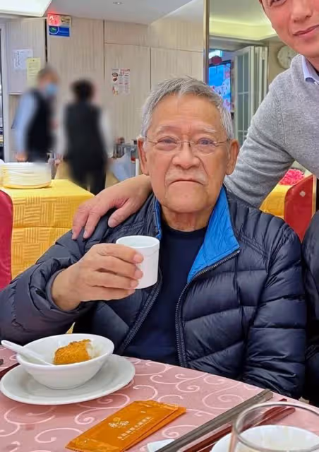 香港兩大老戲骨罕聚餐,心情大好紅光滿面,曾經陪伴成長,如今已成白髮老人,網友:時間過得好快,真的讓我感歎人生了