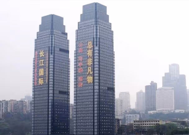 追星族聚偶像公司樓下　嚴重干擾引發樓內員工不滿