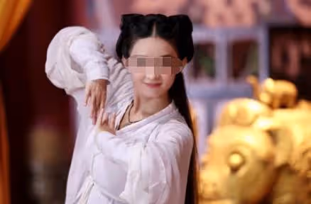 終於!趙麗穎官宣刷屏!這一幕,撕開了多少離婚女人的心酸…