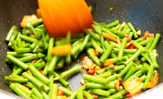 三伏天將至,飲食有講究,牢記「3不吃,2要做」,順順利利過伏天